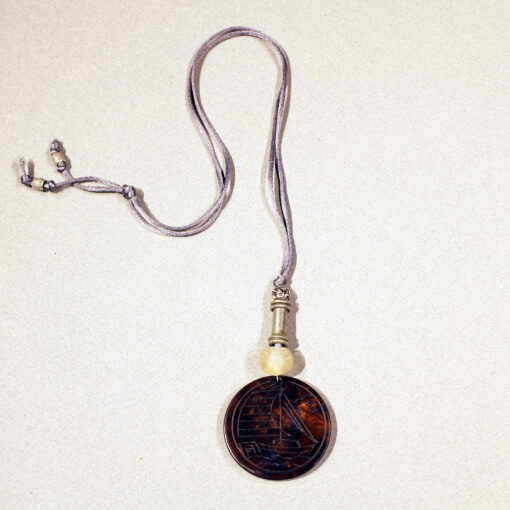 Pendentif et petit collier